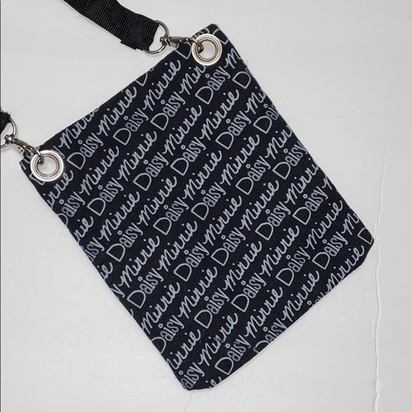 ✨Reduced - NWOT DISNEY cross body bag Micky Minnie Mouse - Collectable - Disney - Picture 2 of 3